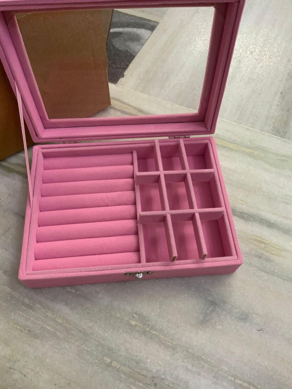 9 Grid Jewellery Organizer – Dust-Proof Storage Box for Rings, Earrings & Accessories